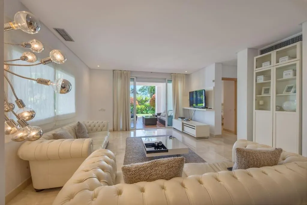 Alcazaba Beach Three Bedroom Apartment إِستيبونا 0*,