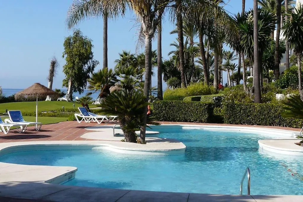 Alcazaba Beach Three Bedroom Apartment إِستيبونا