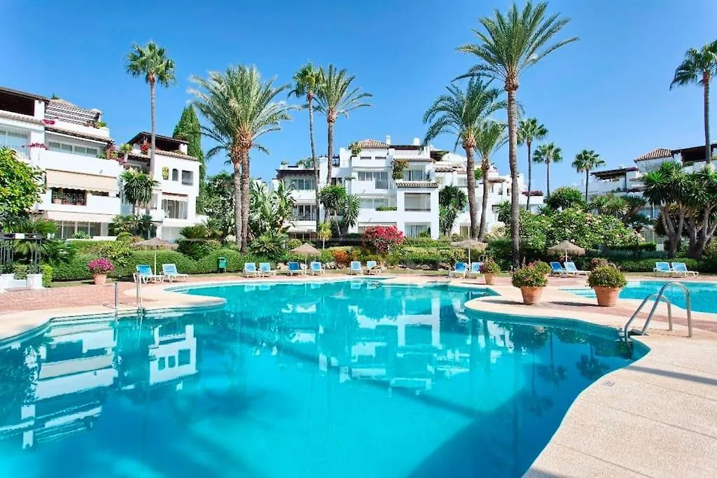 Alcazaba Beach Three Bedroom Apartment إِستيبونا